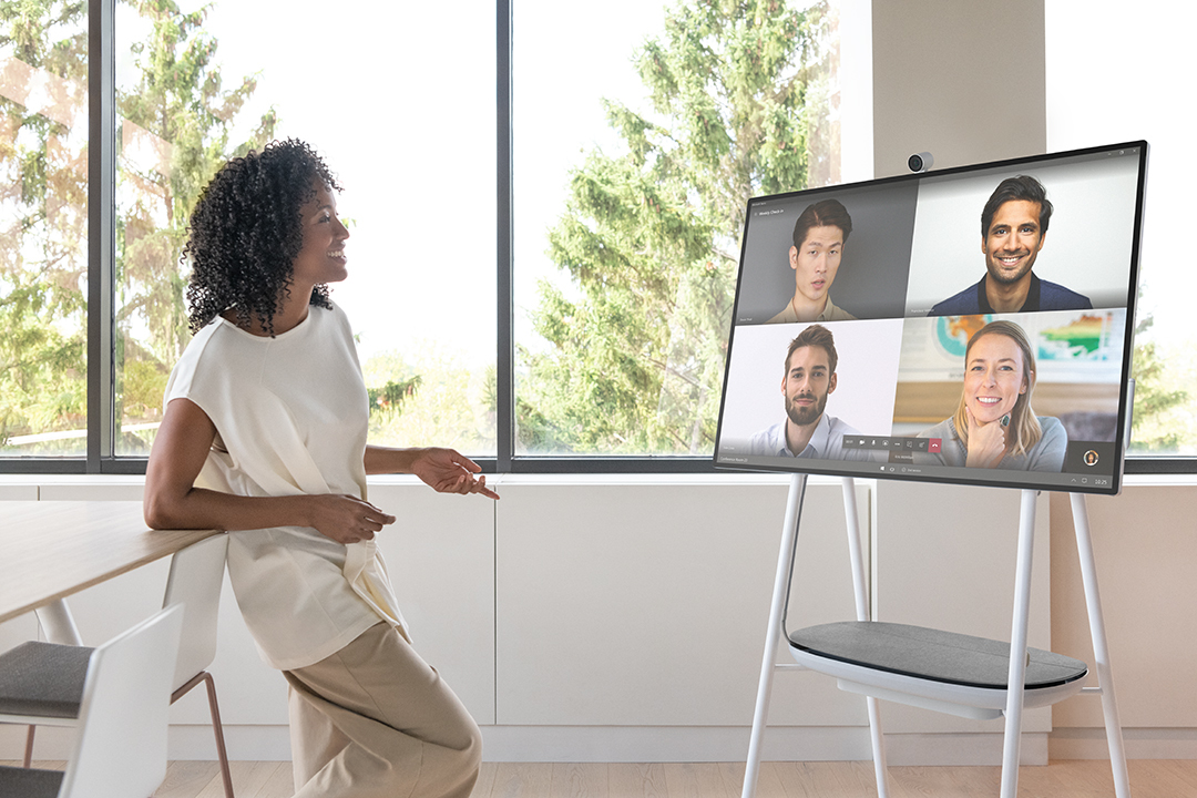 APC Smart-UPS Charge Mobile Battery For Microsoft Surface Hub 2S & Surface Hub 3