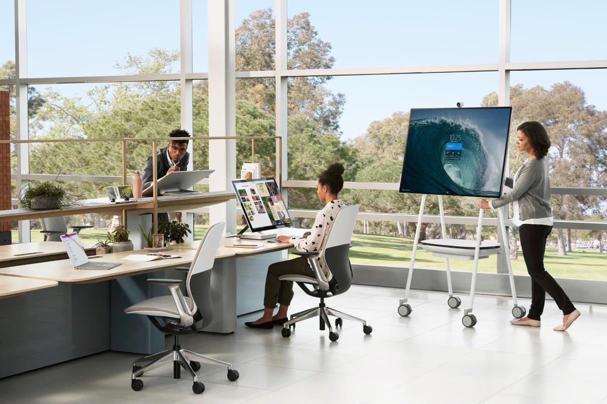 APC Smart-UPS Charge Mobile Battery For Microsoft Surface Hub 2S & Surface Hub 3