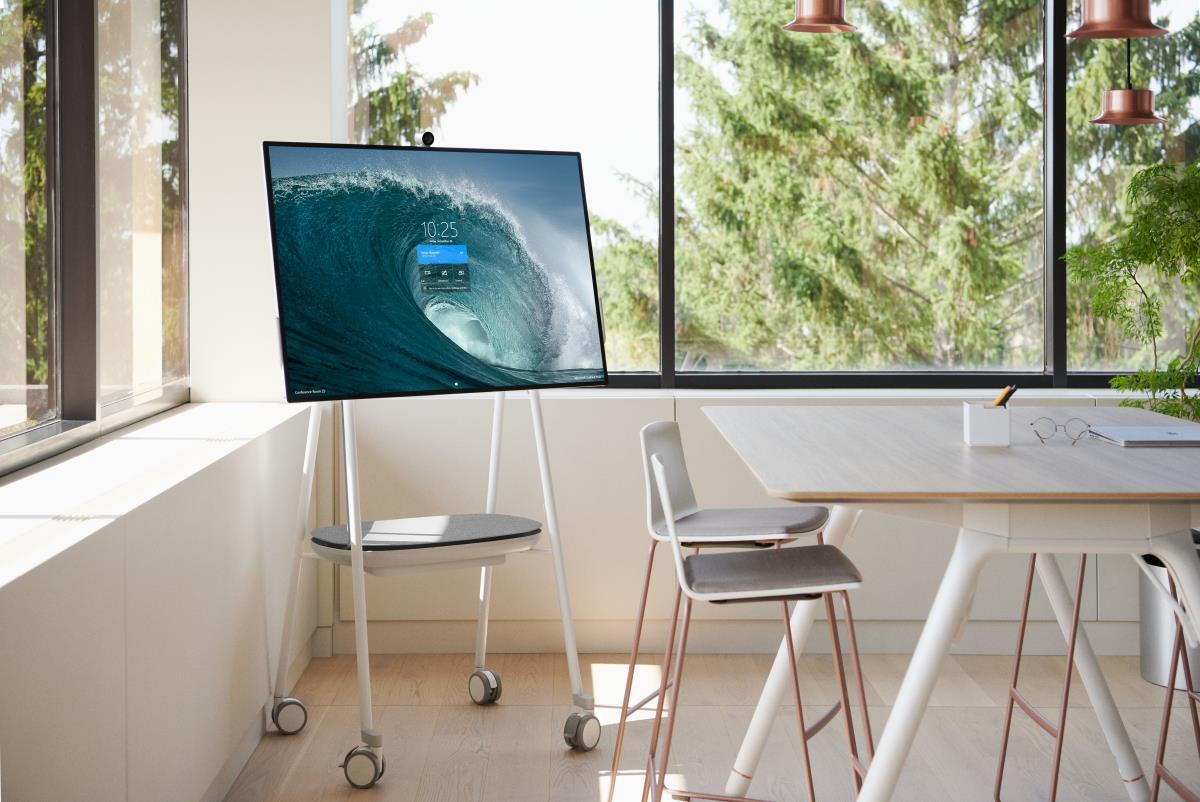 APC Smart-UPS Charge Mobile Battery For Microsoft Surface Hub 2S & Surface Hub 3