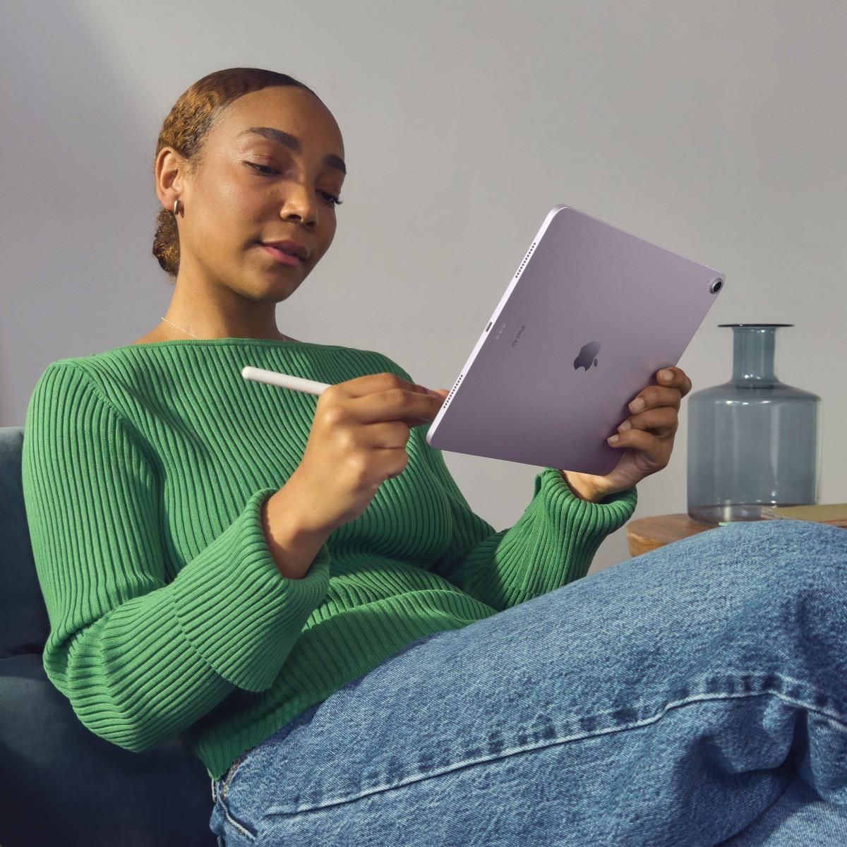 APPLE iPad Air - M2 - 13in - 6th Gen - Wi-Fi + Cellular - 1TB - Purple