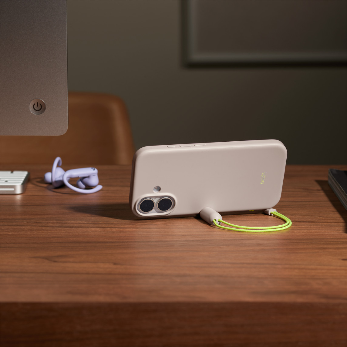 APPLE Beats iPhone 17 - Kickstand Case With Magsafe And Camera Control - Lime Stone