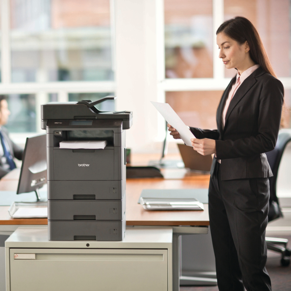 BROTHER Lower Paper Tray Black 250 Sheets (lt-5500)