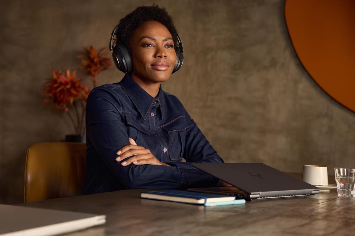 HP Headset Poly Voyager Surround 80 UC - MS Teams - Stereo - Bluetooth - USB-A / USB-C