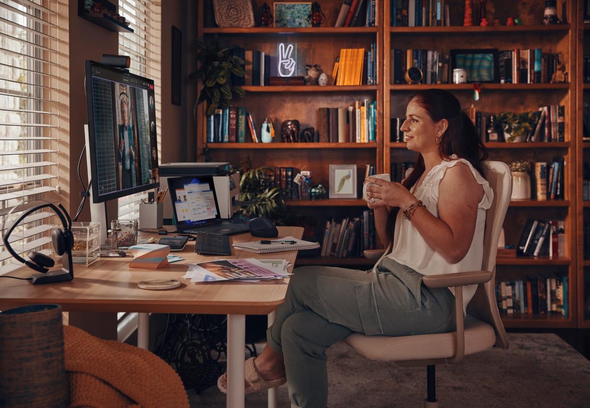 HP Desktop USB-C Monitor - E32k G5 - 32in - 3840x2160 (4K UHD)