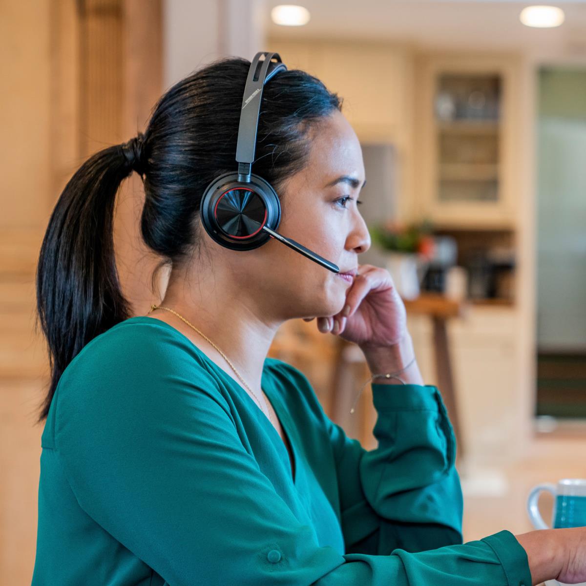 HP Headset Voyager Focus 2 - Stereo - Bluetooth/USB-C - USB-C/A Adapter