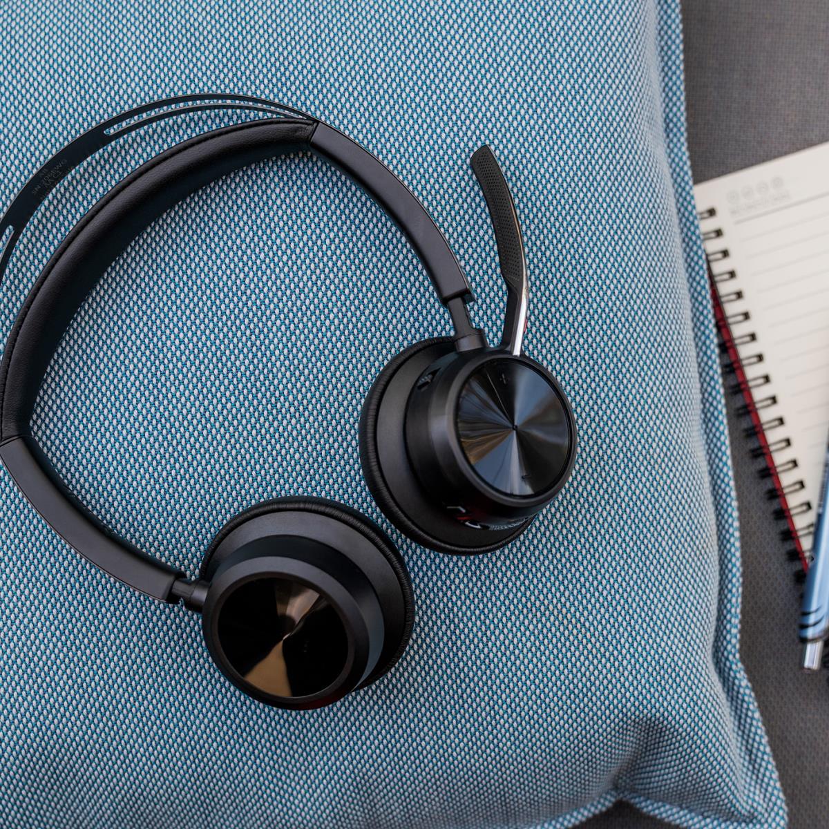 HP Headset Voyager Focus 2 - Stereo - Bluetooth/USB-C - USB-C/A Adapter