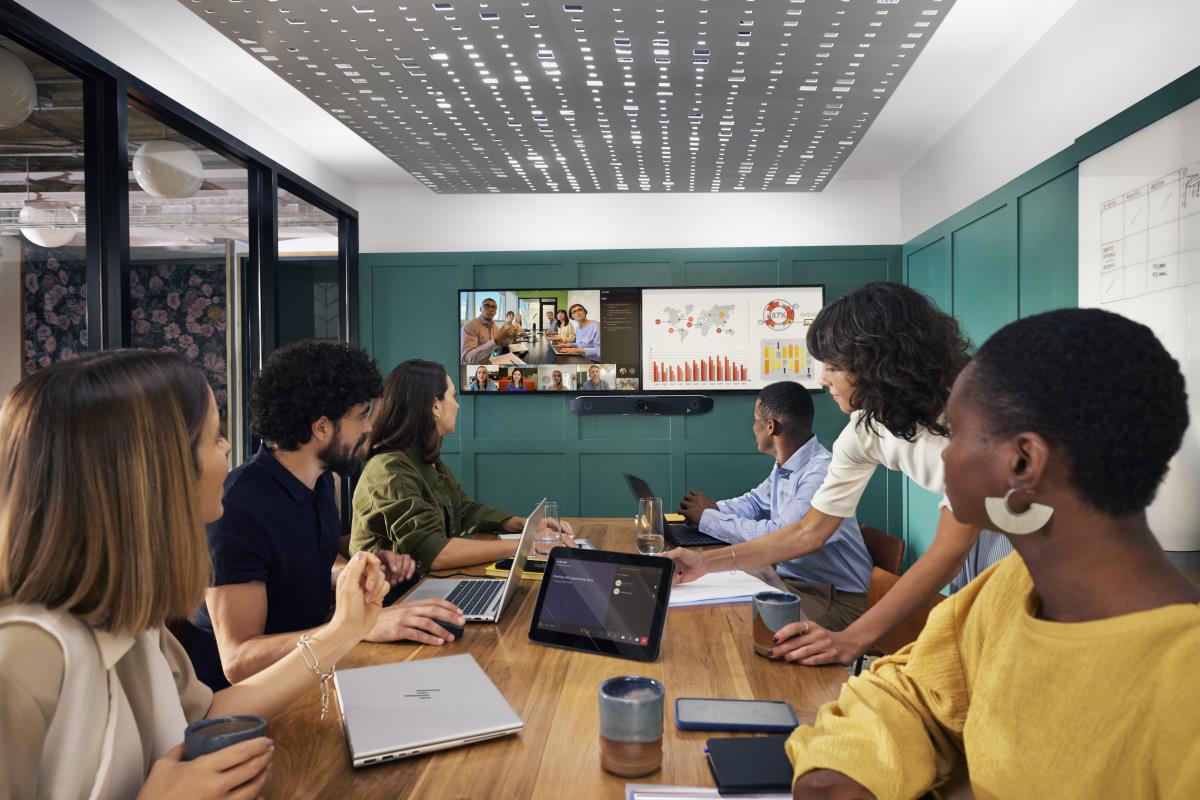 HP Poly Studio V52 USB Video Bar - UK