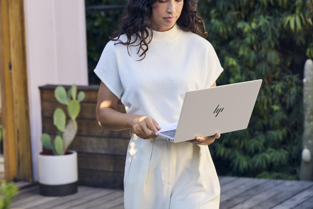 HP EliteBook X G2a NGAI - 14in OLED - AI 7 PRO 450 - 32GB RAM - 512GB SSD - Win11 Pro - Qwerty UK