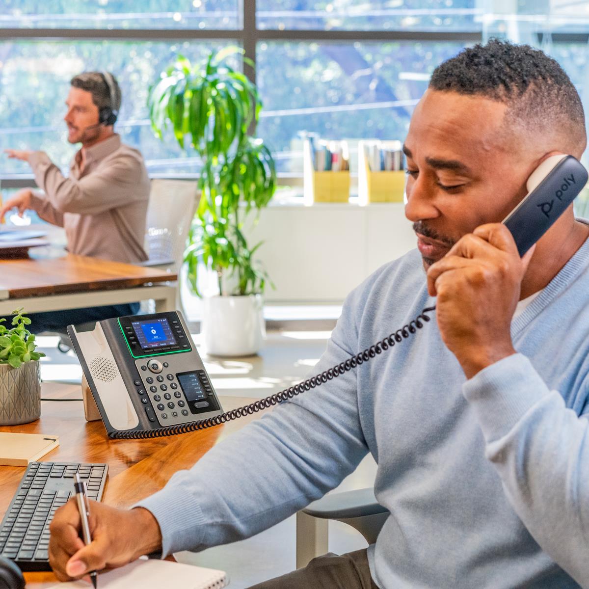 HP POLY EDGE E450 IP PHONE AND POE-ENABLED NUVIAS