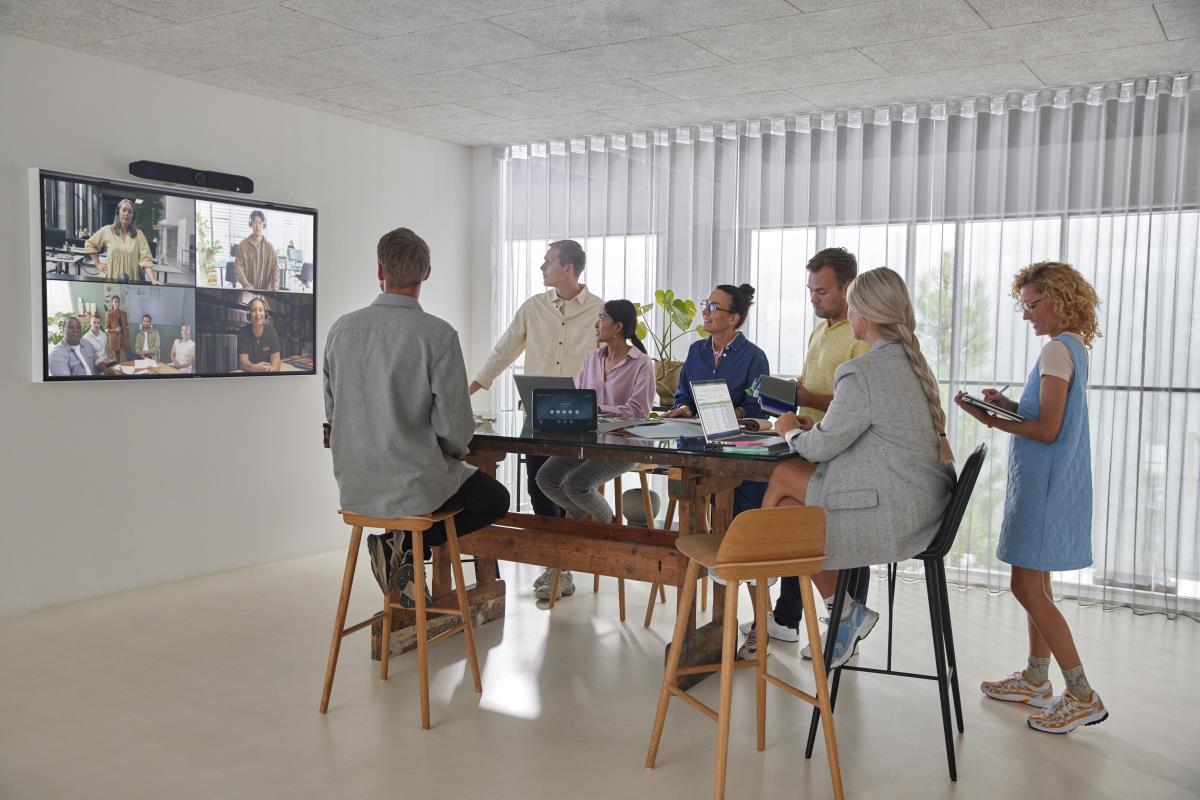 HP Tc10 Two-in-one Touch Panel White For Room Scheduling And Meeting Control