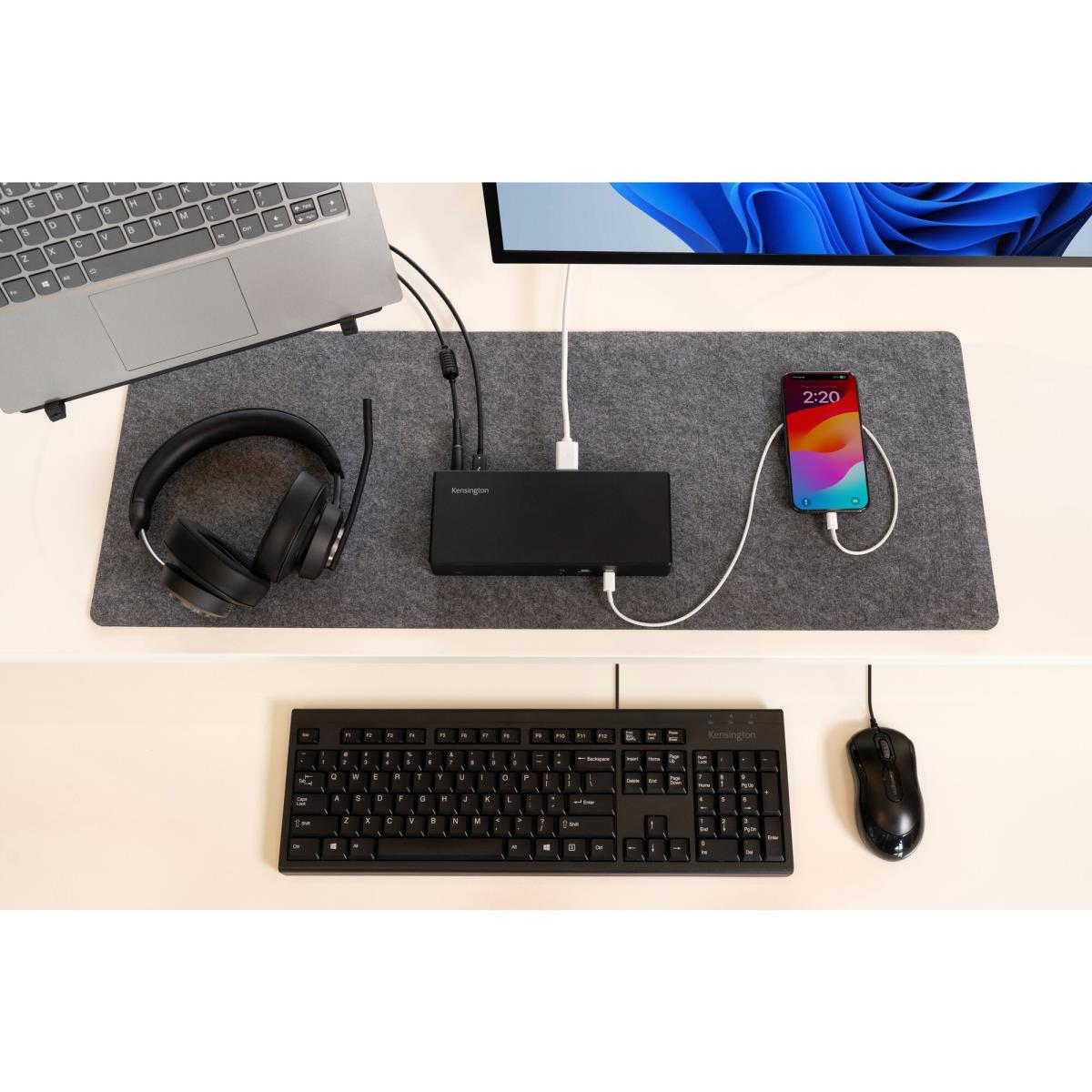 KENSINGTON Smartfit Easy Riser Laptop Cooling Stand - Black