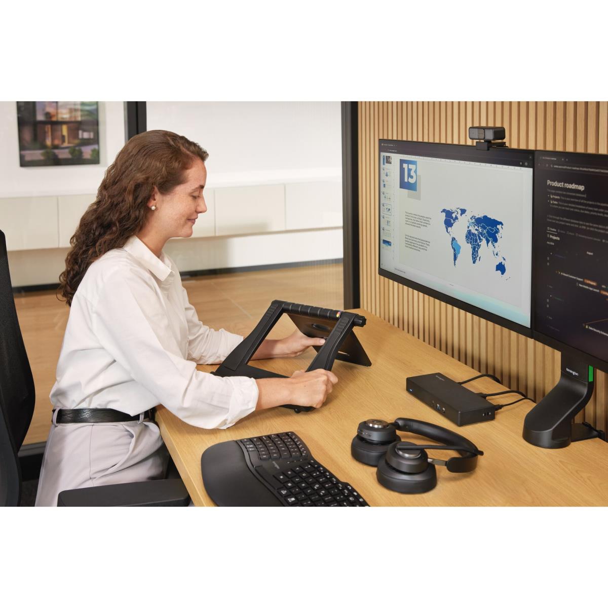 KENSINGTON Monitor Mount - Smartfit - Desk - 2 Monitor - Tilt/swivel/rotate - Up To 27in - Black