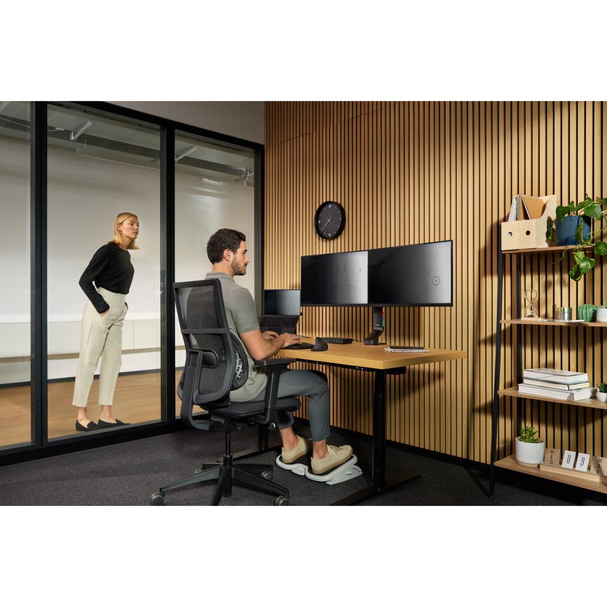 KENSINGTON Monitor Mount - Smartfit - Desk - 2 Monitor - Tilt/swivel/rotate - Up To 27in - Black