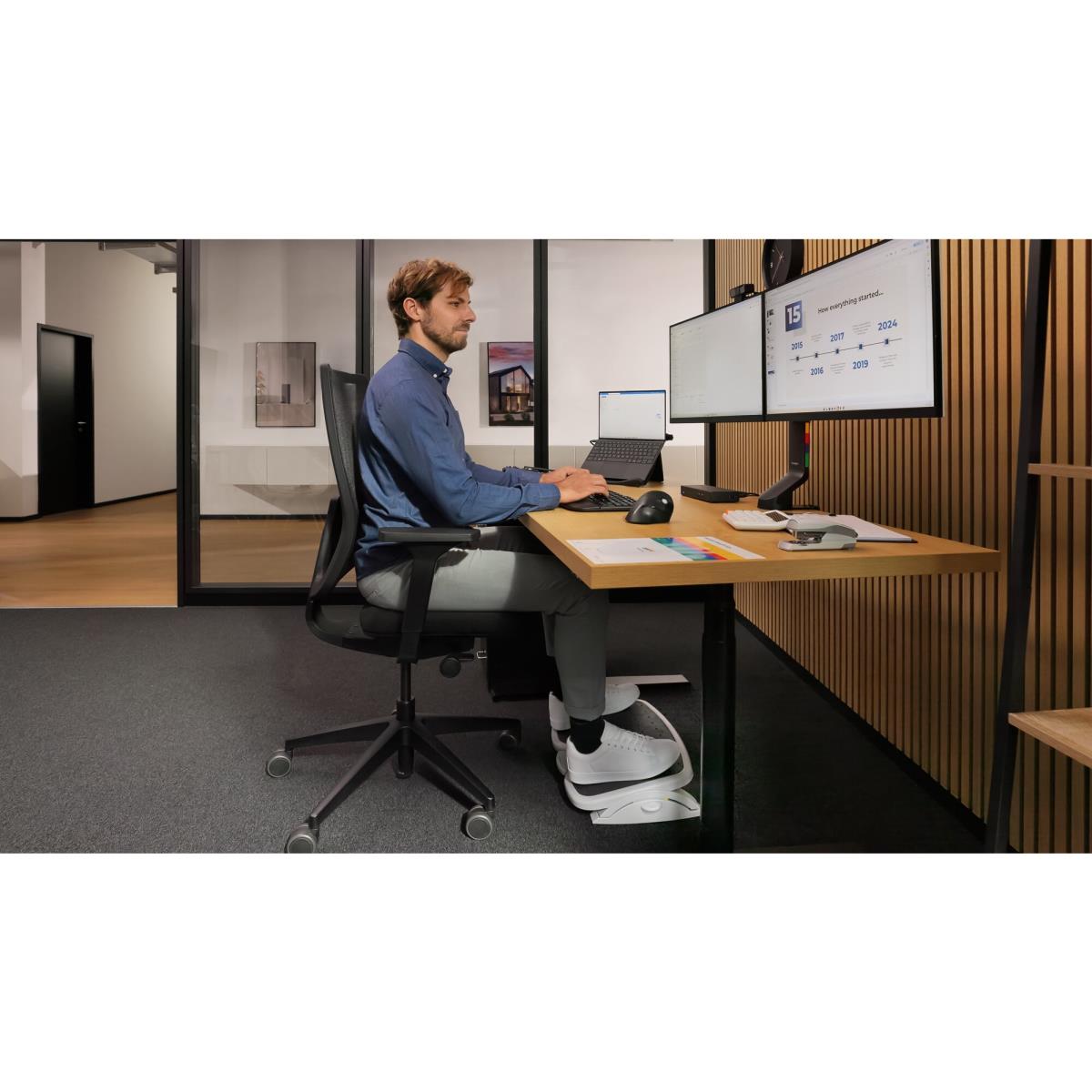 KENSINGTON Monitor Mount - Smartfit - Desk - 2 Monitor - Tilt/swivel/rotate - Up To 27in - Black