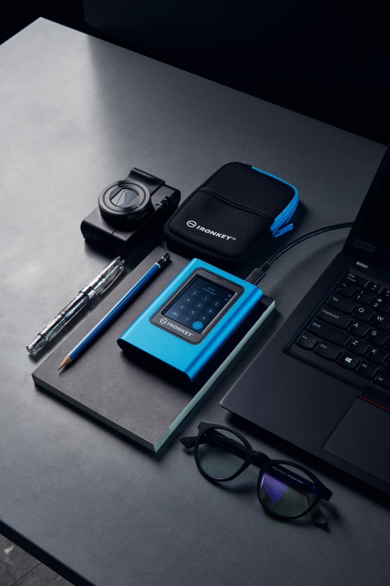 KINGSTON Ironkey Vault Privacy 80 External SSD 1920GB Type C