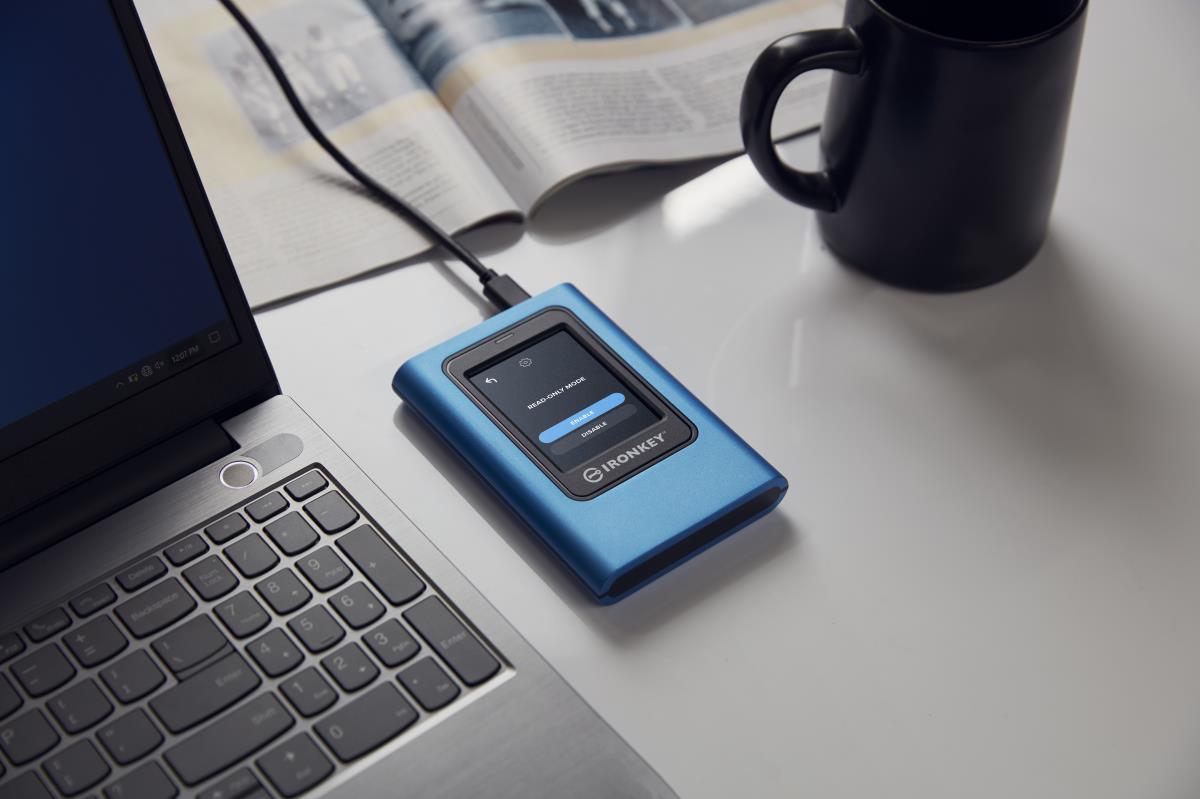 KINGSTON Ironkey Vault Privacy 80 External SSD 1920GB Type C