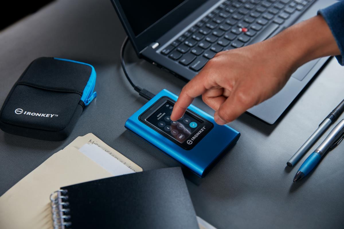 KINGSTON Ironkey Vault Privacy 80 External SSD 1920GB Type C