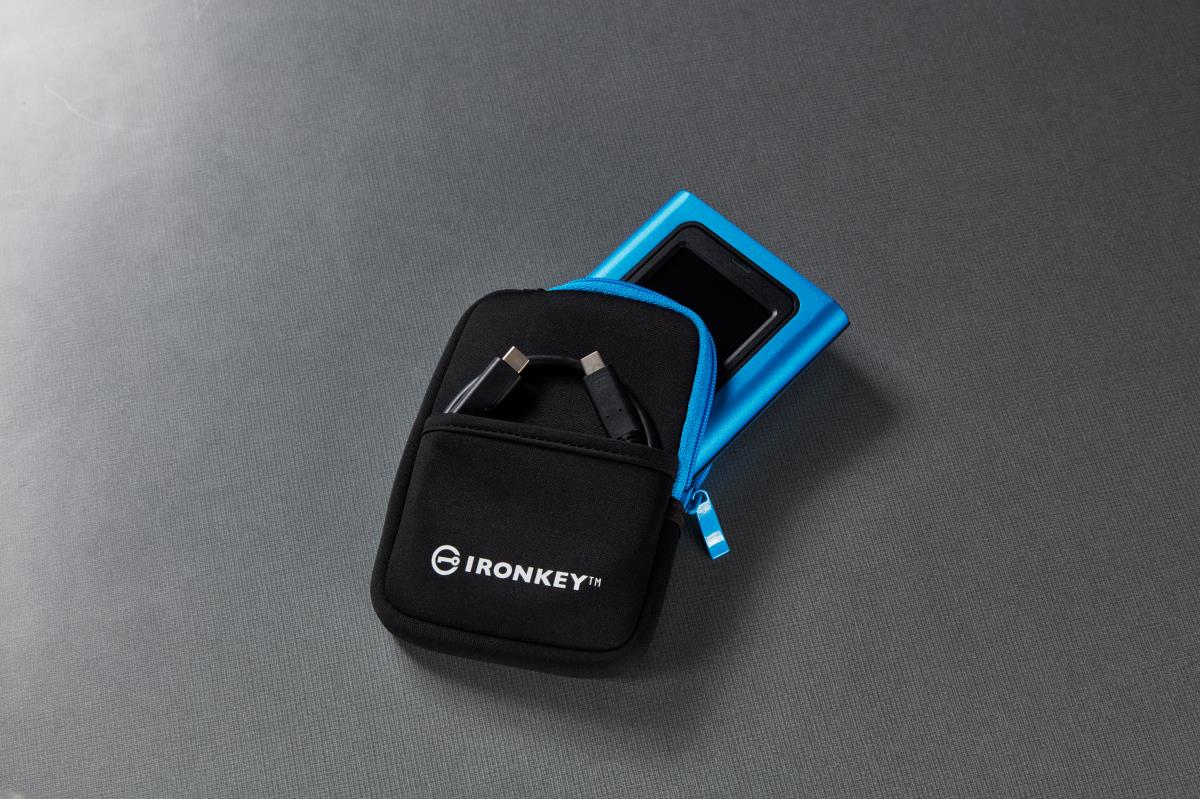 KINGSTON Ironkey Vault Privacy 80 External SSD 1920GB Type C