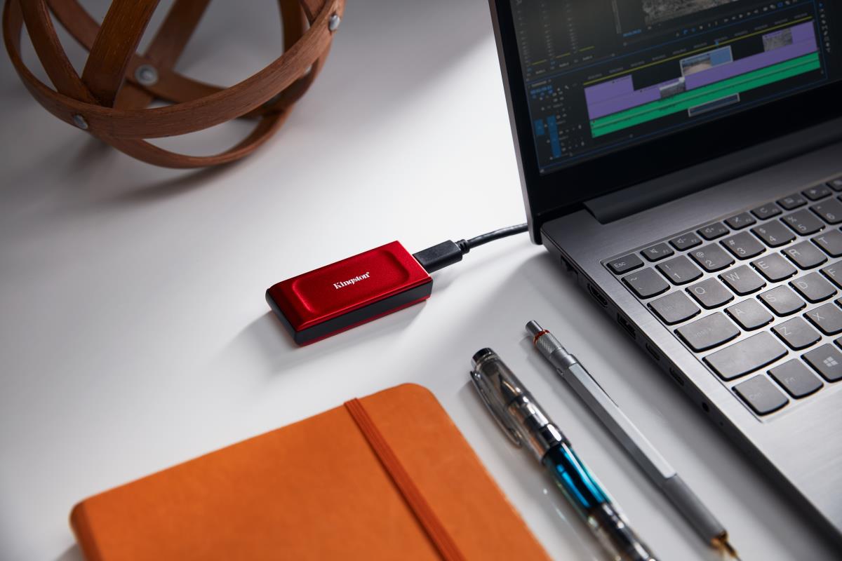 KINGSTON SSD - Xs1000 Portable Drive - 2TB - USB 3.2 - Red