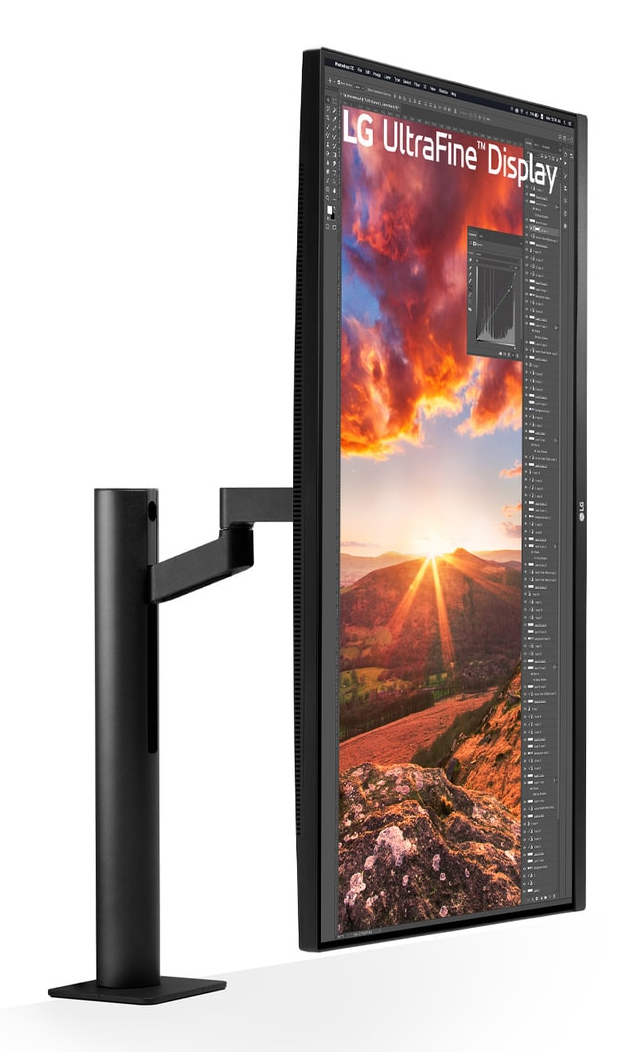 LG USB-c Monitor - 32un880k-b - 31.5in - 3840 X 2160 (4k Uhd) - 5ms - IPS 16:9 - Black