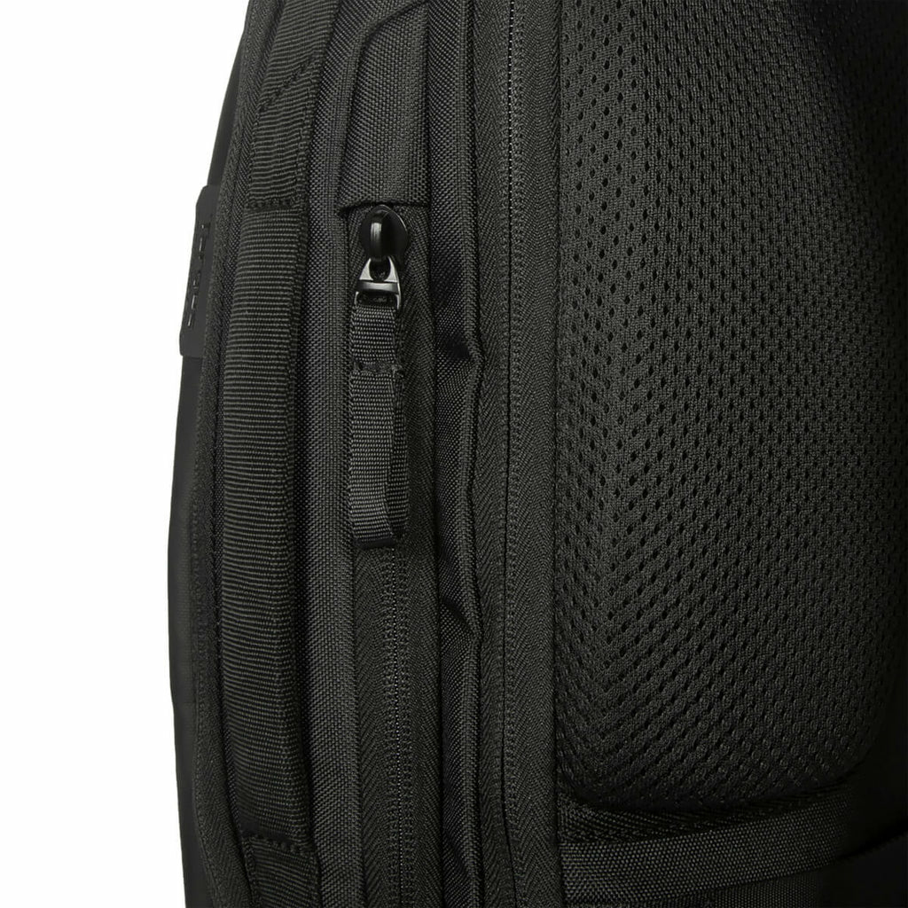 TARGUS Multifit - 15-16in - Notebook Sleeve With Ecosmart - Black