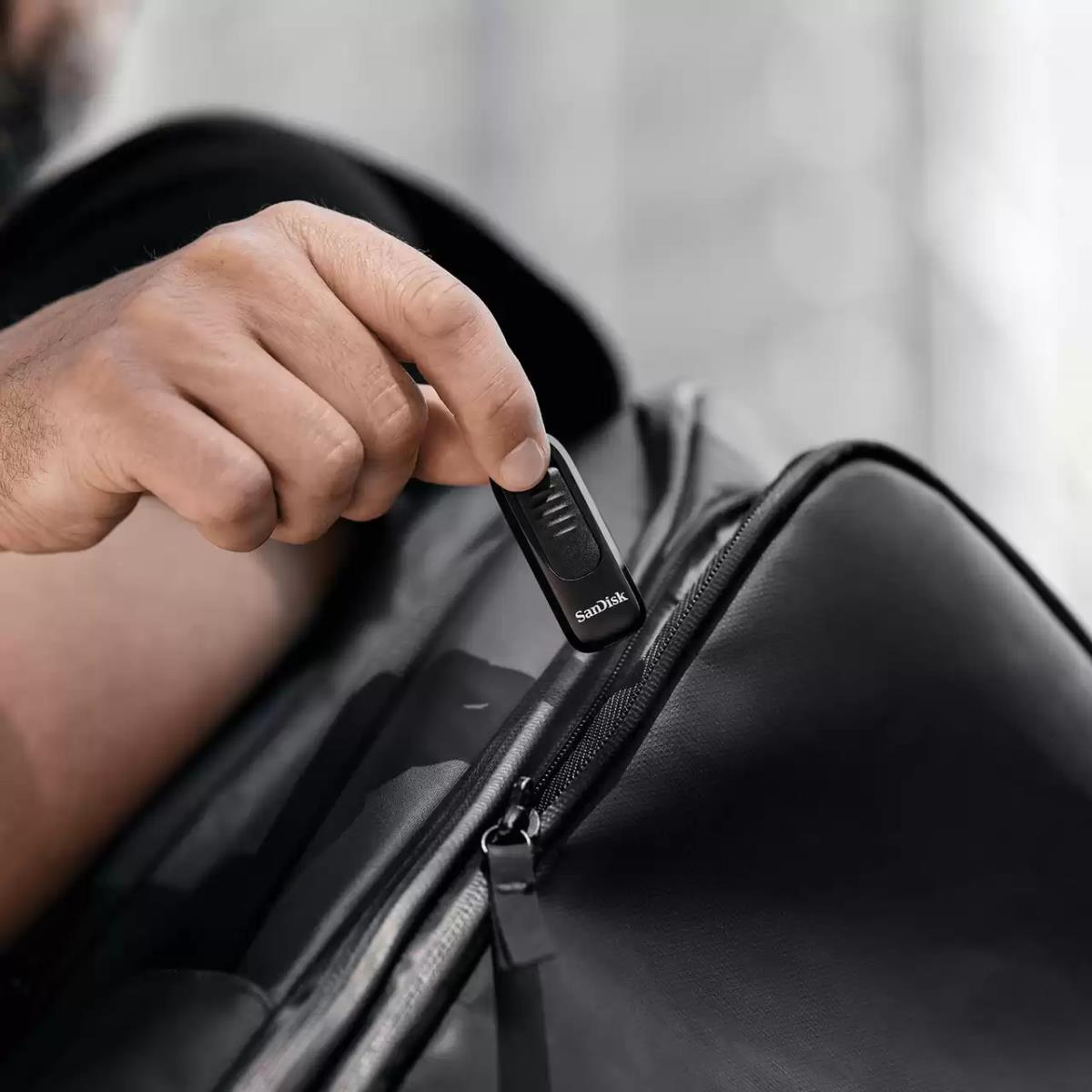 WESTERN DIGITAL Sandisk Ultra Slider - 512GB USB Stick - USB-C 3.2 Gen 1 - Retractable Connector
