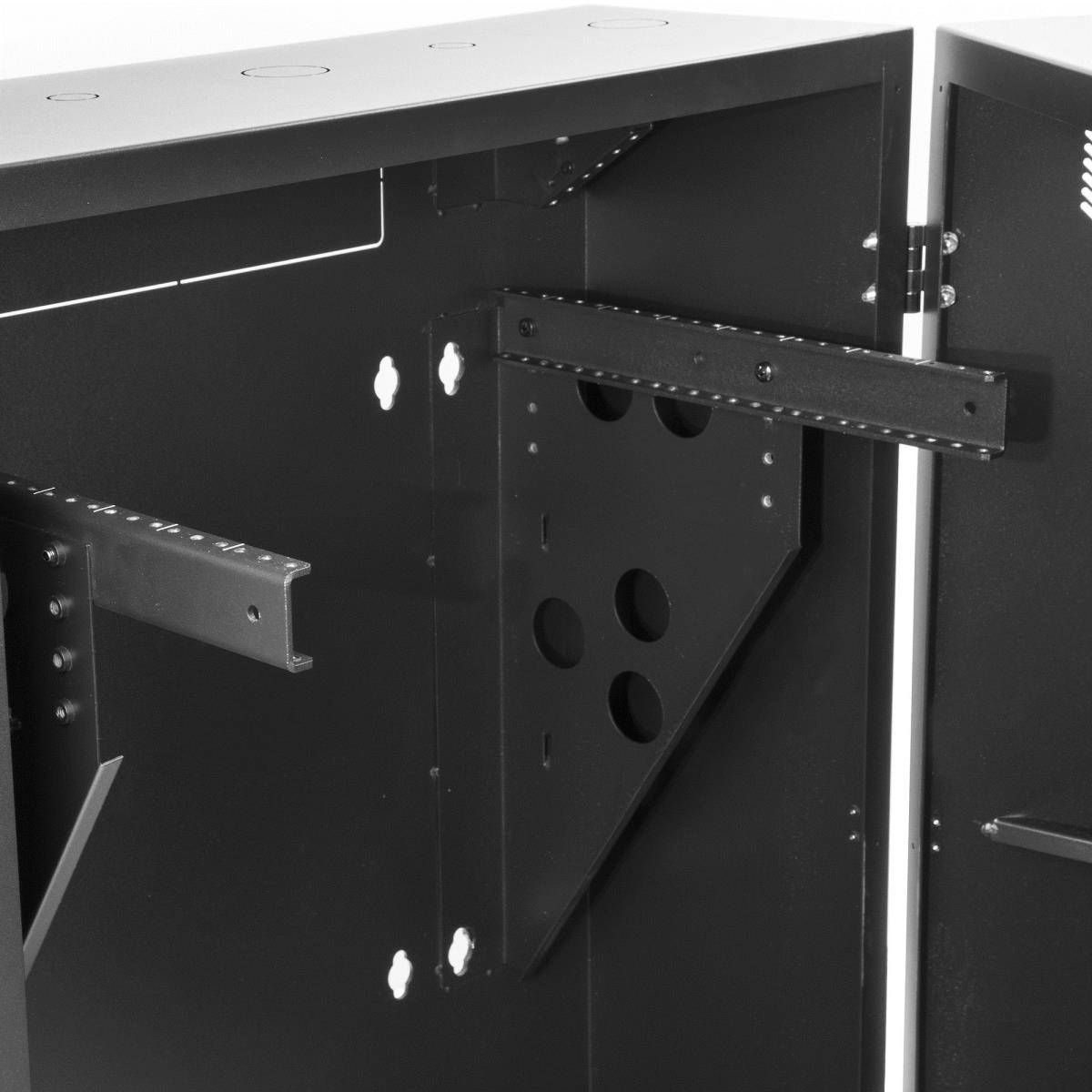 STARTECH.COM Vertical Server Cabinet 30 In Depth 8u