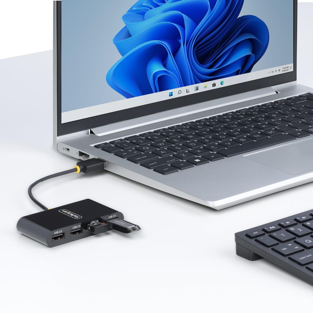 STARTECH.COM Portable Hub - 4-port USB 2.0 With Built-in Cable