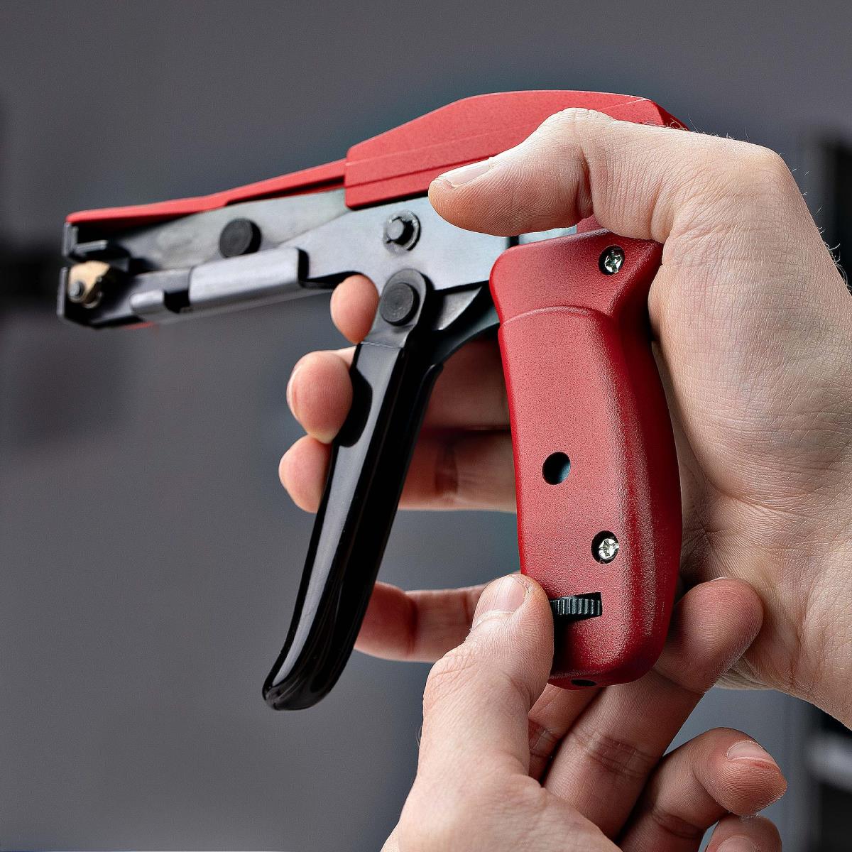 STARTECH.COM Nylon Cable Tie Gun, Zip Tie Cable Installation And Cutter Tool