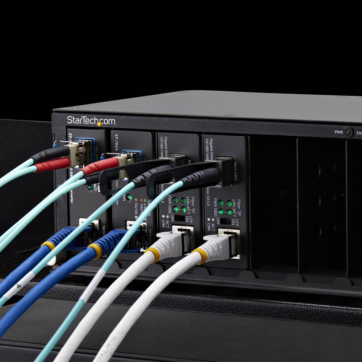 STARTECH.COM Media Converter Chassis 7-slot Unmanaged 10in Rackmount Taa