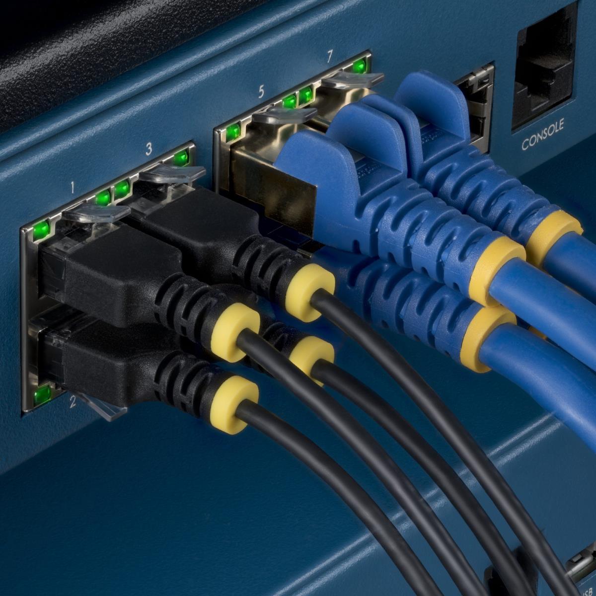 STARTECH.COM Patch Cable - CAT6a - Utp - 30cm - Snagless - Black Ultra Slim