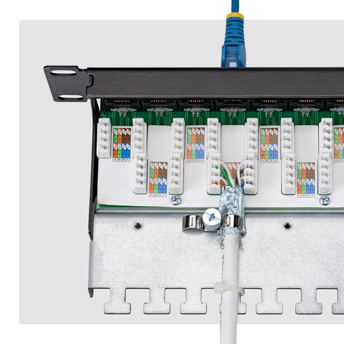 STARTECH.COM Through Patch Panel 1u Feed 110 Punch Down/CAT6a Stp