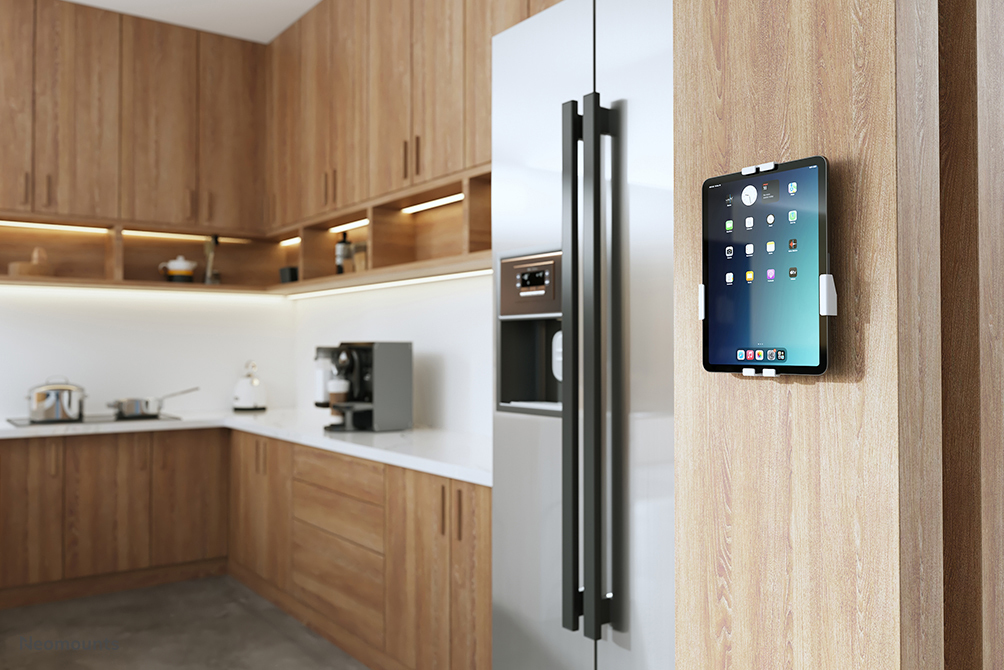 NEOMOUNTS Rotatable Wall Mount Tablet Holder For 7.9-11in Tablets - White