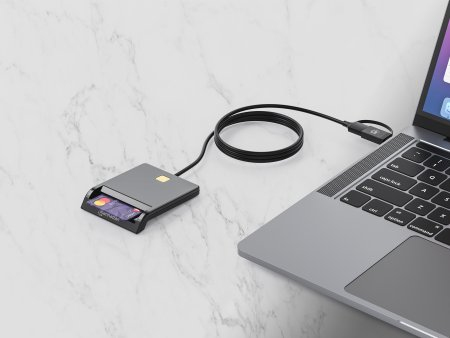 INTELLINET/MANHATTAN Smart Card Reader with USB-C / USB-A Combo Connector