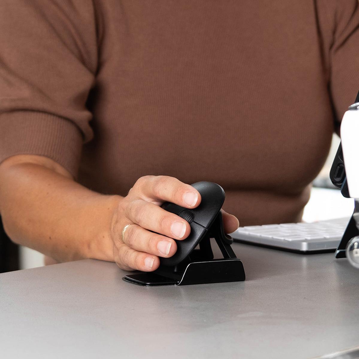 R-GO TOOLS R-go Twister Ambidextrous Ergonomic Mouse - Wired/wireless Bluetooth