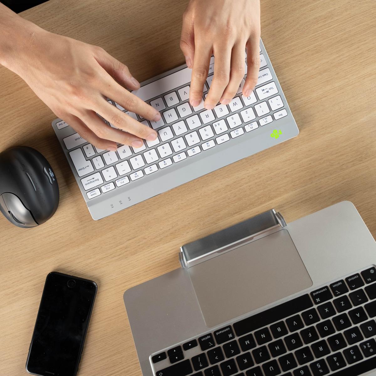 R-GO TOOLS Compact Break Ergonomic - Keyboard - Wireless - White - Qwerty Uk