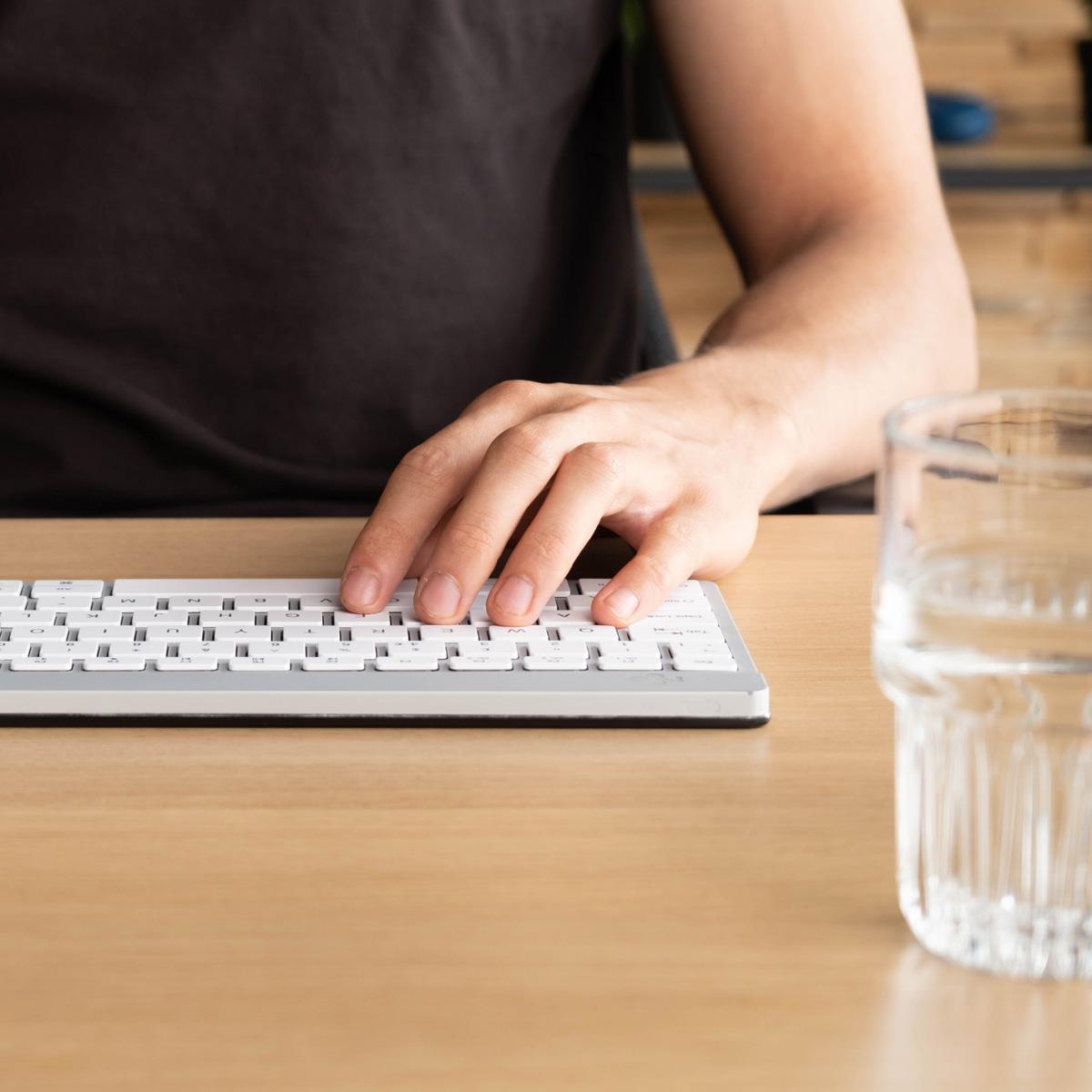 R-GO TOOLS Compact Break Ergonomic - Keyboard - Wireless - White - Qwerty Uk