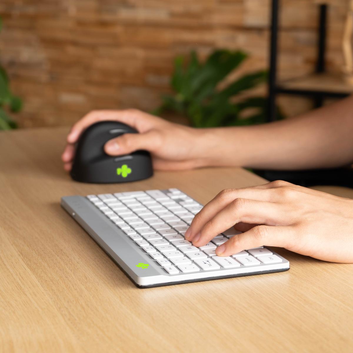 R-GO TOOLS Compact Break Ergonomic - Keyboard - Wireless - White - Qwerty Uk