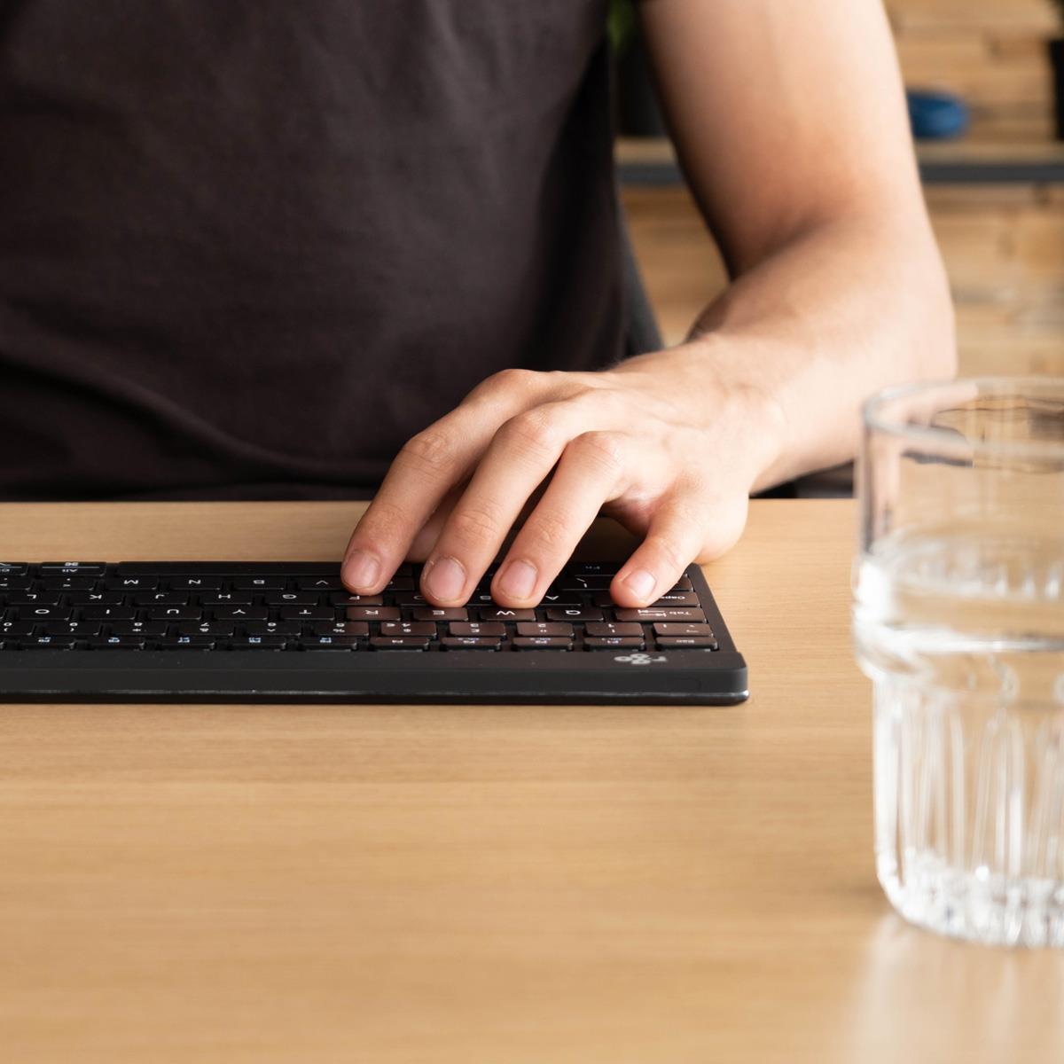 R-GO TOOLS Compact Break Ergonomic - Keyboard - Wireless - Black - Qwerty Uk